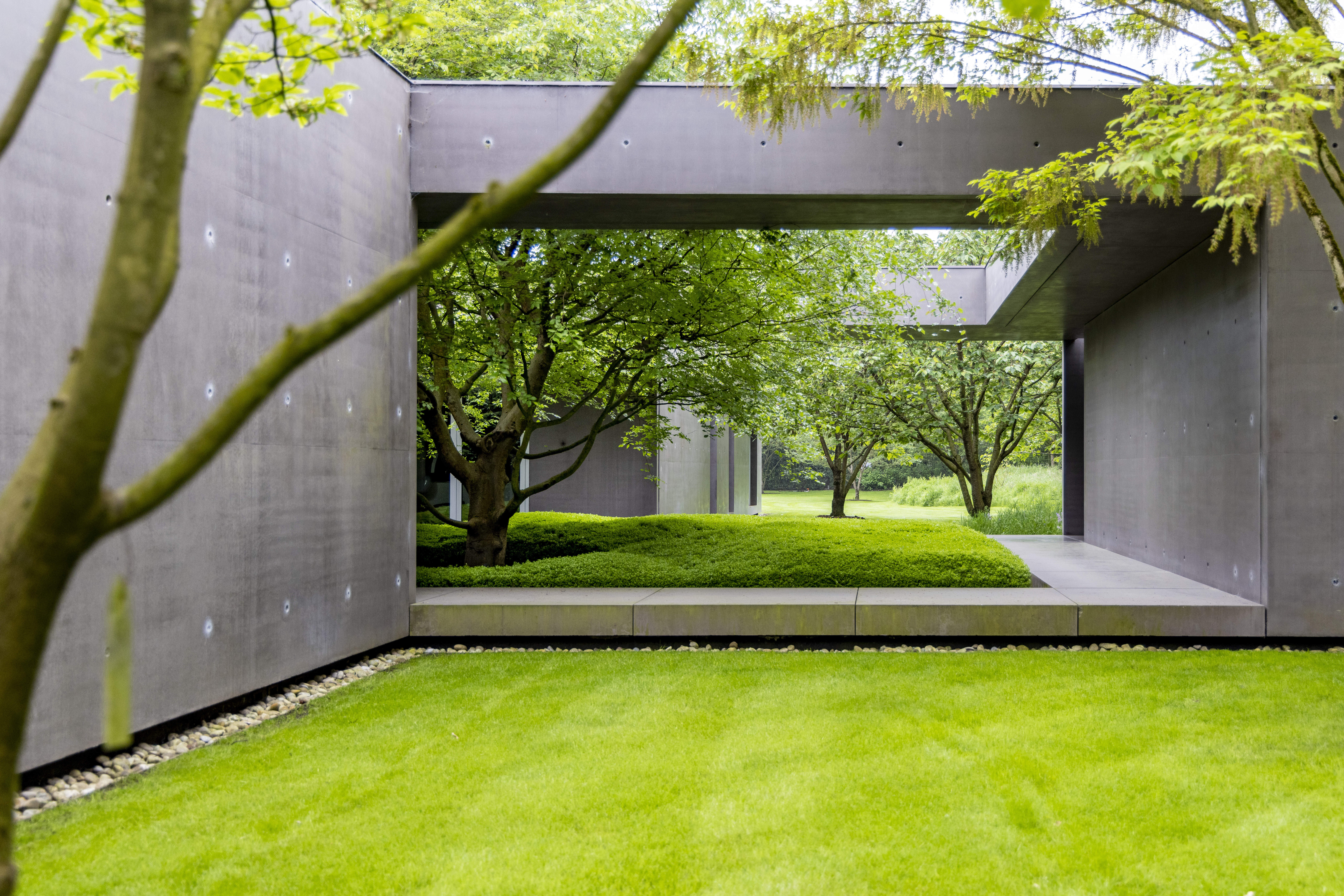 Residentiële landschapstuin in Deurle gerealiseerd door Fine Gardens
